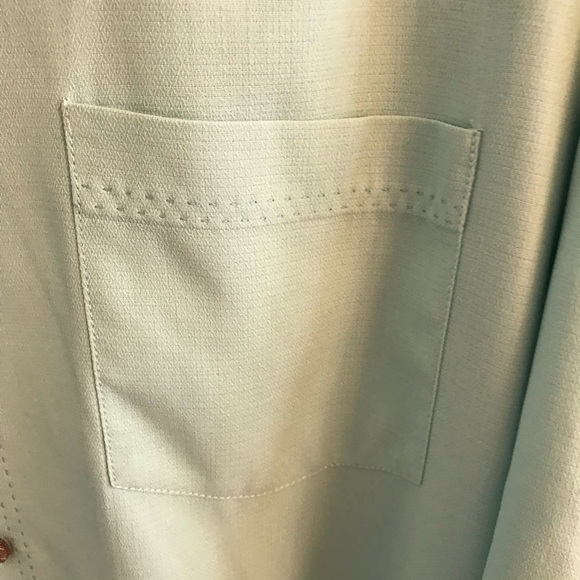Tommy Bahamas Men’s Casual Dress Shirt - Picture 2 of 3